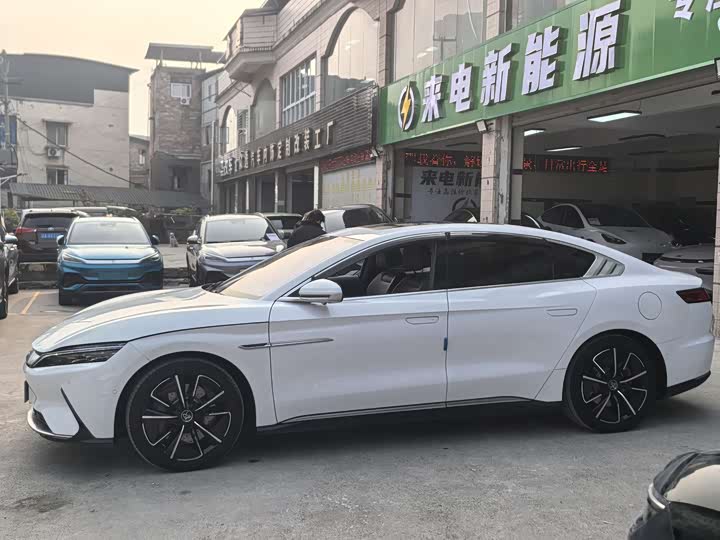 Фото 3 - BYD Han