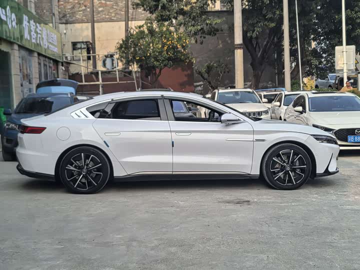 Фото 5 - BYD Han