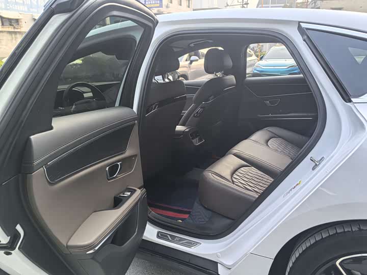 Фото 8 - BYD Han