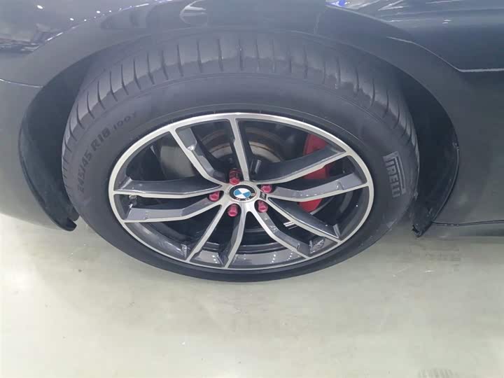 Фото 23 - BMW 5 Series