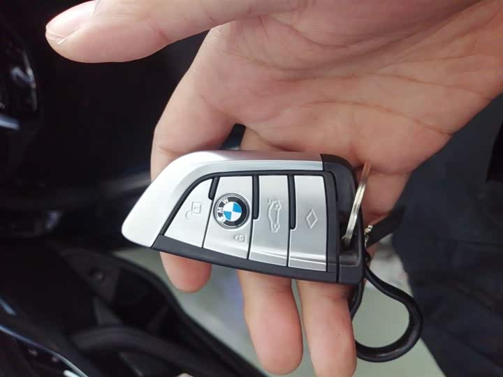 Фото 9 - BMW 5 Series