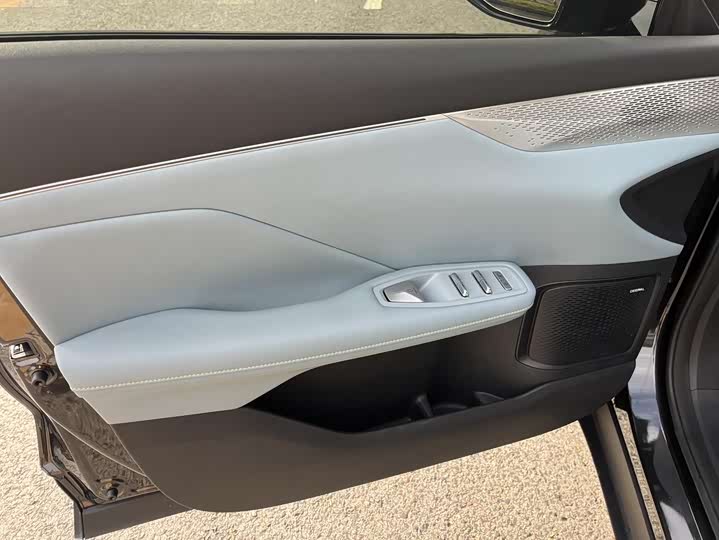 Фото 9 - Changan Deepal S05