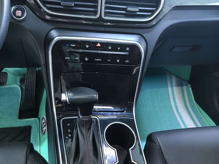 Фото 8 - Kia KX5