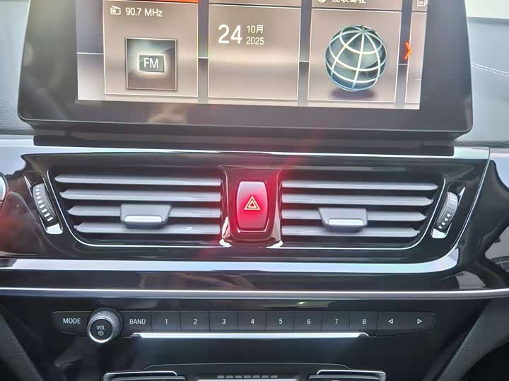 Фото 10 - BMW 1 Series