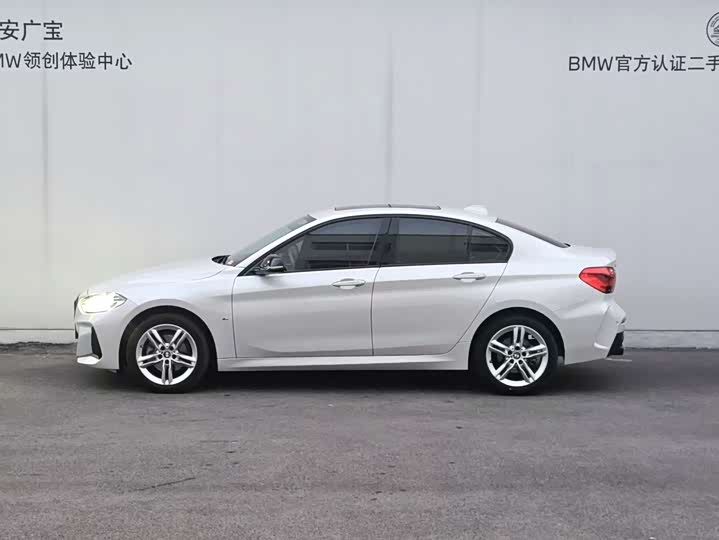 Фото 3 - BMW 1 Series