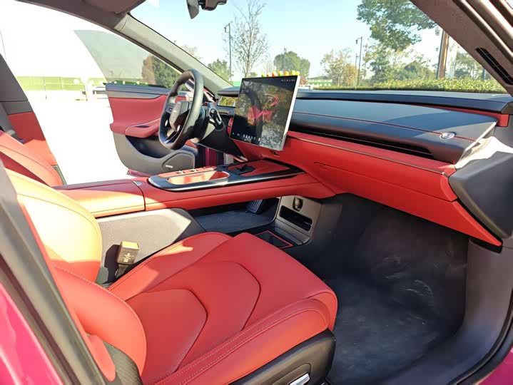 Фото 11 - Xiaomi SU7