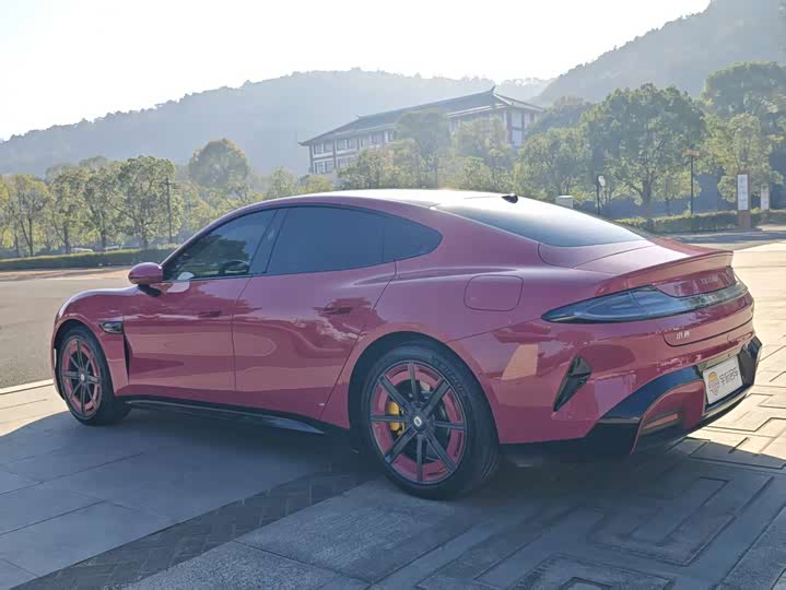 Фото 7 - Xiaomi SU7