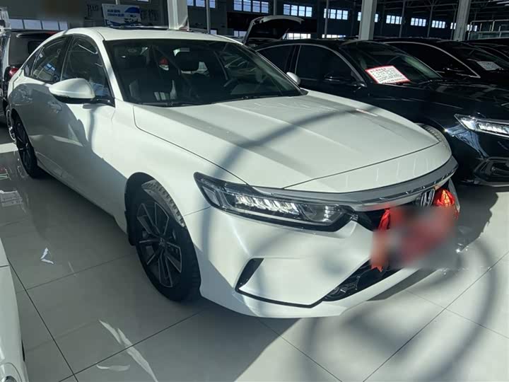 Фото 5 - Honda Inspire