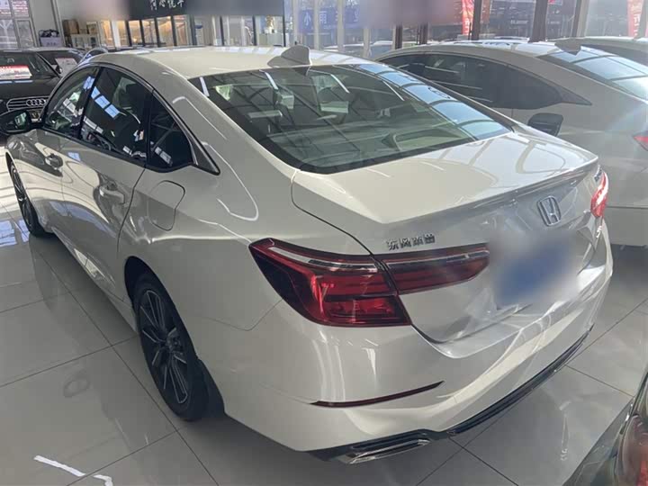 Фото 6 - Honda Inspire