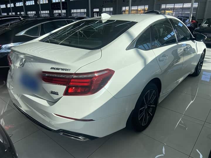 Фото 7 - Honda Inspire