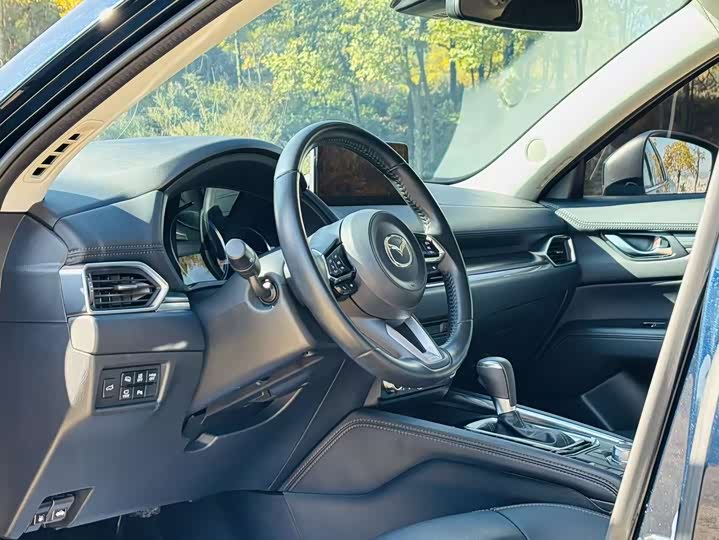 Фото 10 - Mazda CX-5