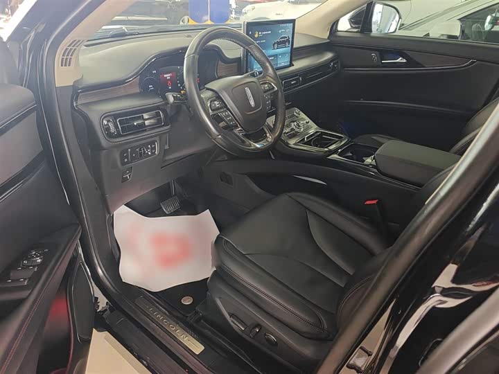 Фото 15 - Lincoln Nautilus