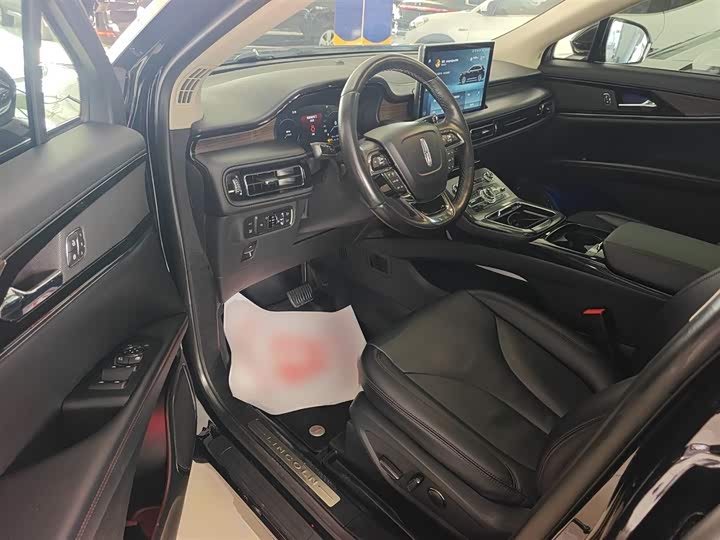 Фото 16 - Lincoln Nautilus