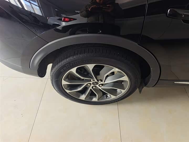 Фото 26 - Lincoln Nautilus