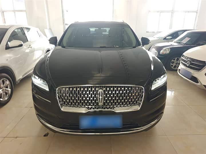 Фото 3 - Lincoln Nautilus