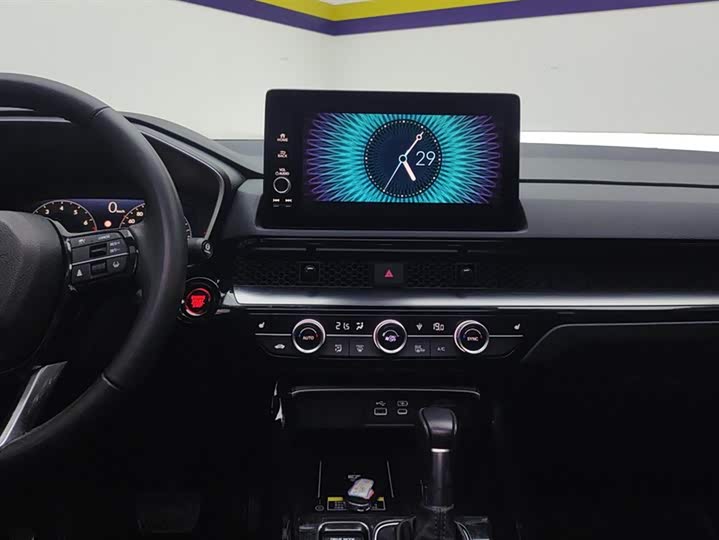 Фото 13 - Honda CR-V