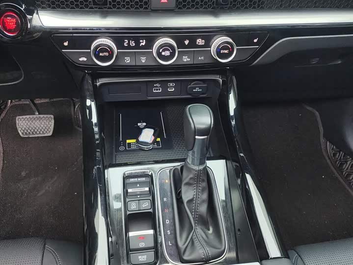 Фото 16 - Honda CR-V