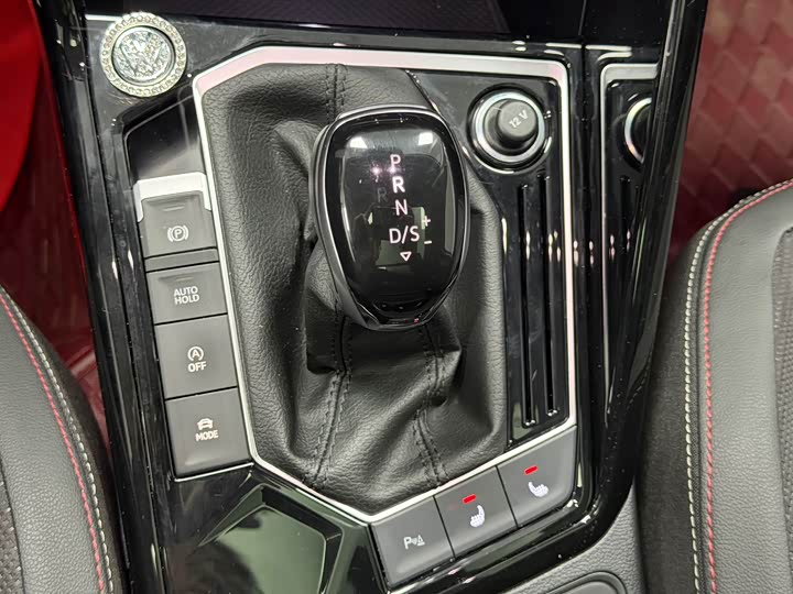 Фото 18 - Volkswagen Tayron