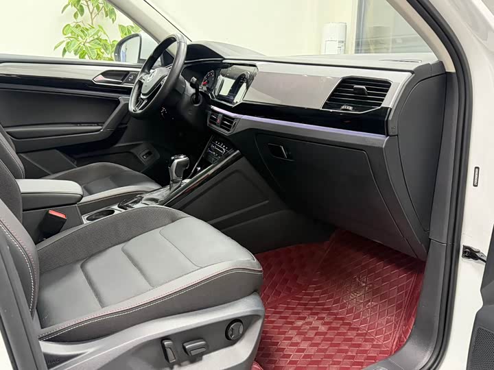 Фото 22 - Volkswagen Tayron