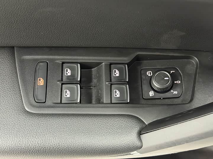 Фото 9 - Volkswagen Tayron