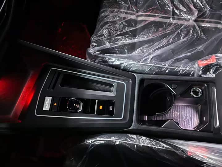 Фото 10 - Volkswagen Golf