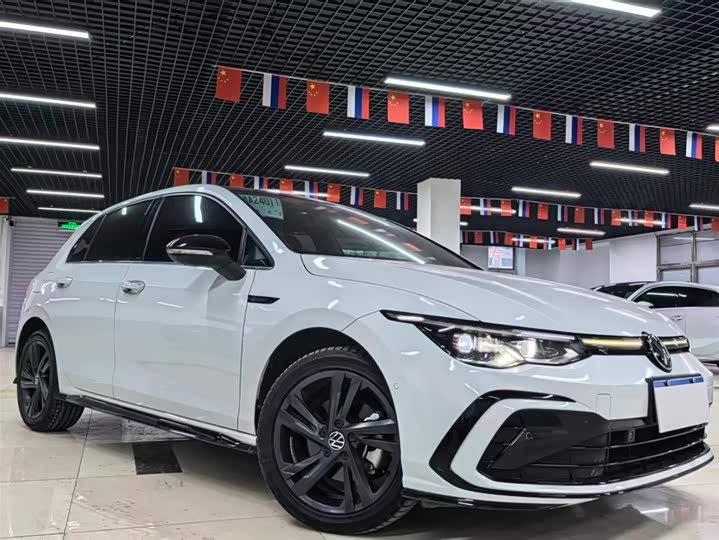 Фото 3 - Volkswagen Golf