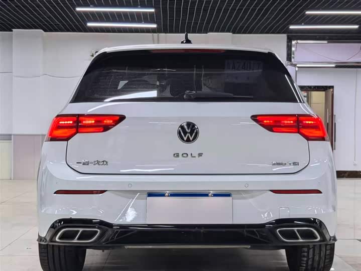 Фото 5 - Volkswagen Golf