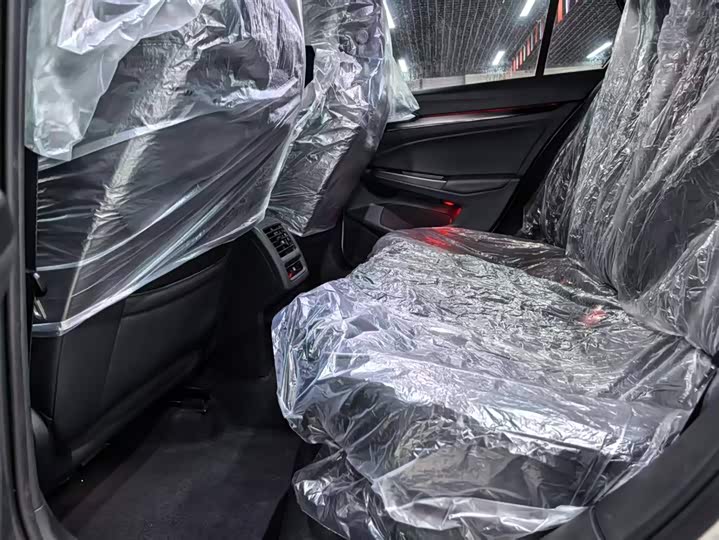 Фото 8 - Volkswagen Golf