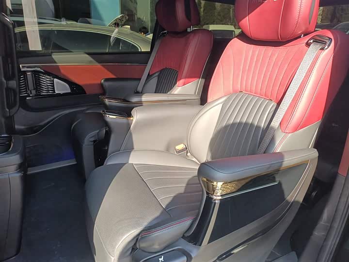 Фото 17 - GAC Trumpchi M8