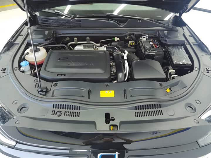 Фото 10 - Bestune B70