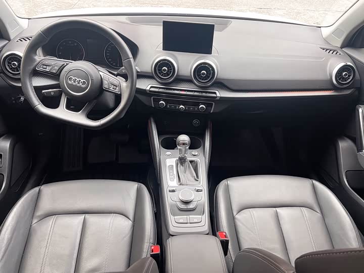 Фото 7 - Audi Q2L