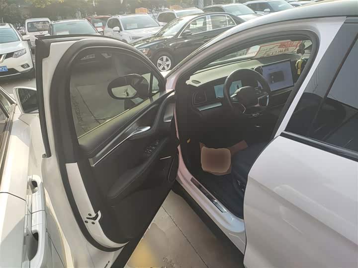 Фото 16 - BYD Sea Lion 07 EV