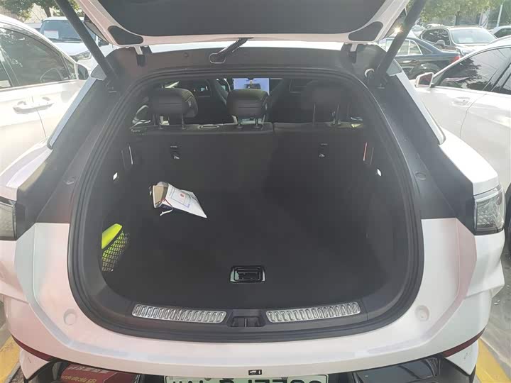 Фото 19 - BYD Sea Lion 07 EV