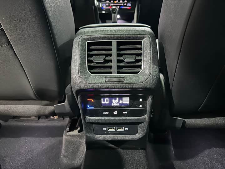 Фото 17 - Volkswagen Tayron