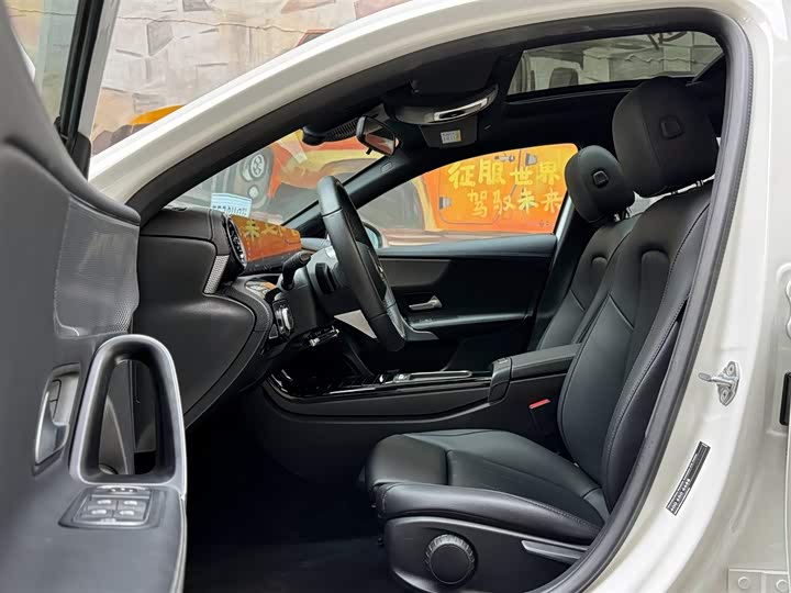 Фото 9 - Mercedes-Benz A-Class