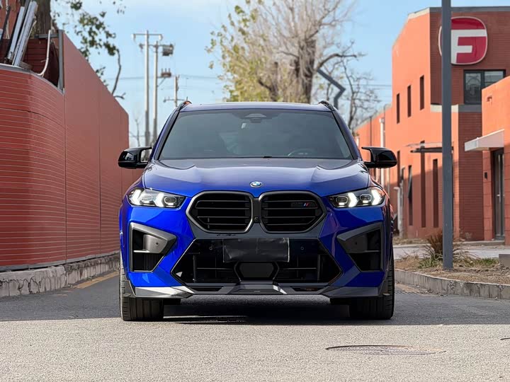 Фото 2 - BMW X5 M