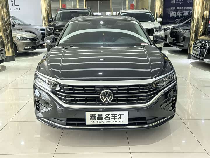 Фото 2 - Volkswagen Passat
