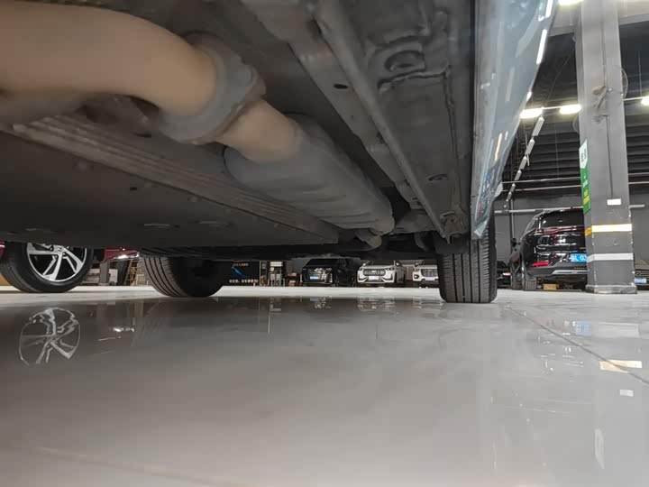 Фото 22 - Geely Monjaro L Hybrid