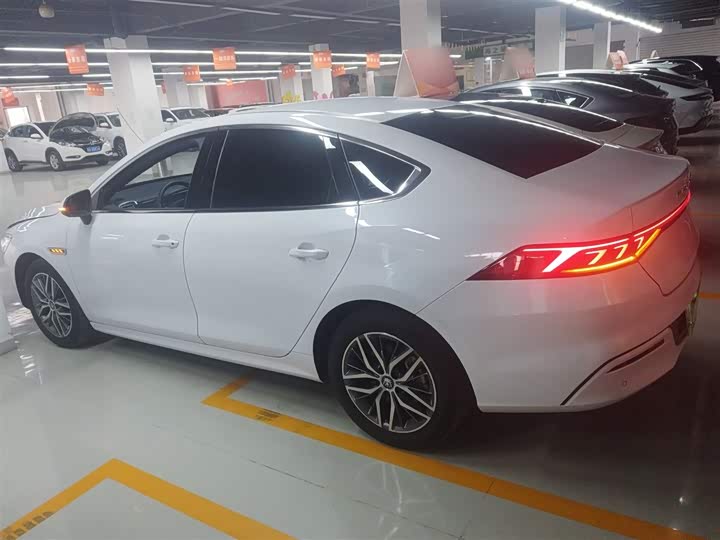 Фото 21 - BYD Qin Plus