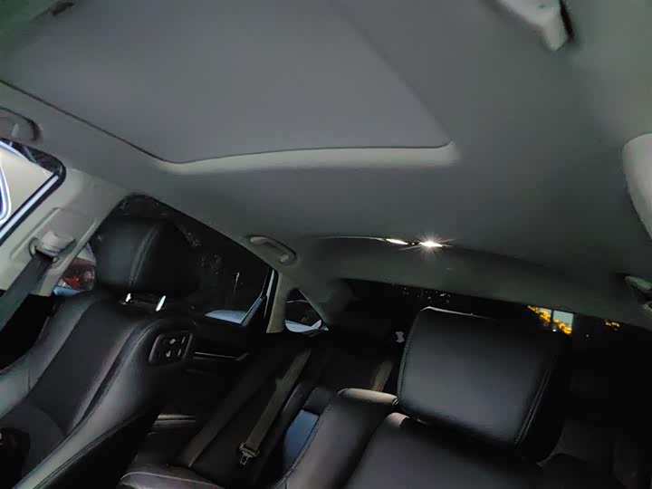 Фото 18 - Honda Accord