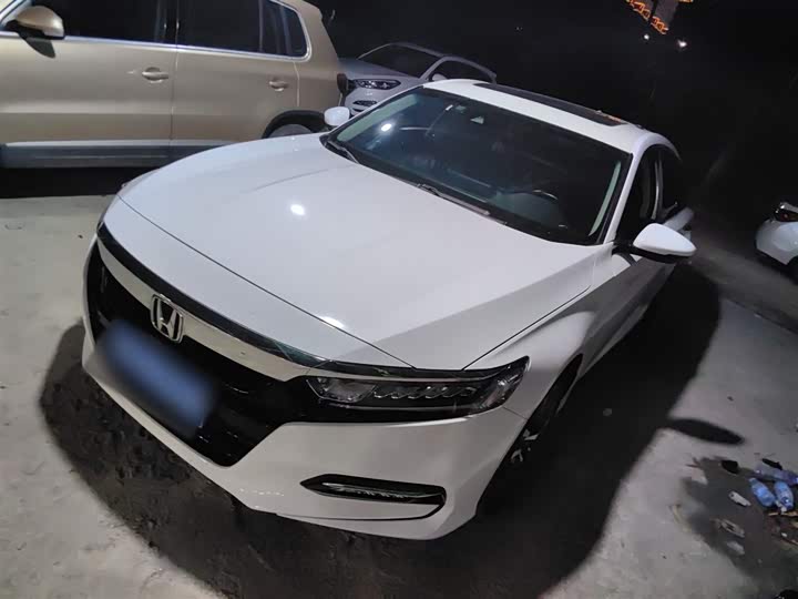 Фото 2 - Honda Accord