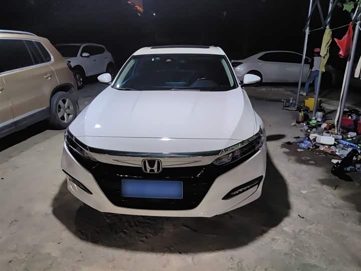 Фото 3 - Honda Accord