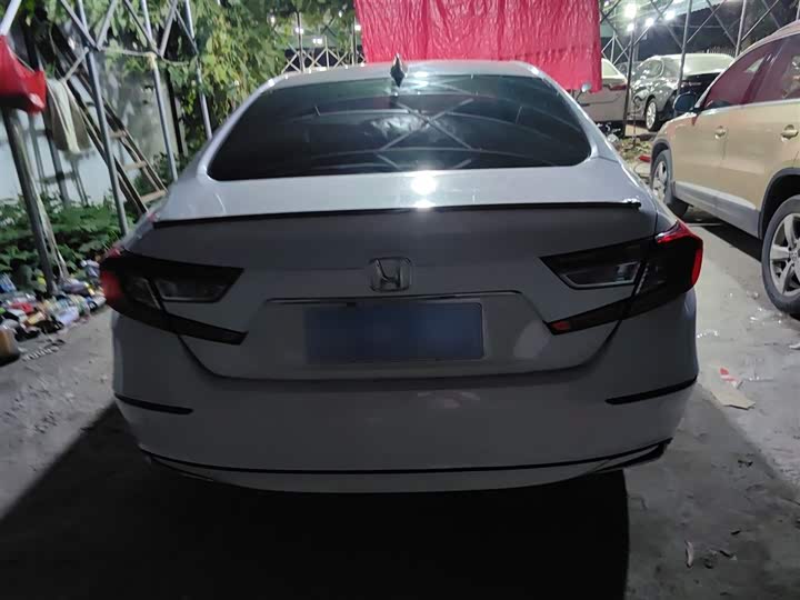 Фото 6 - Honda Accord