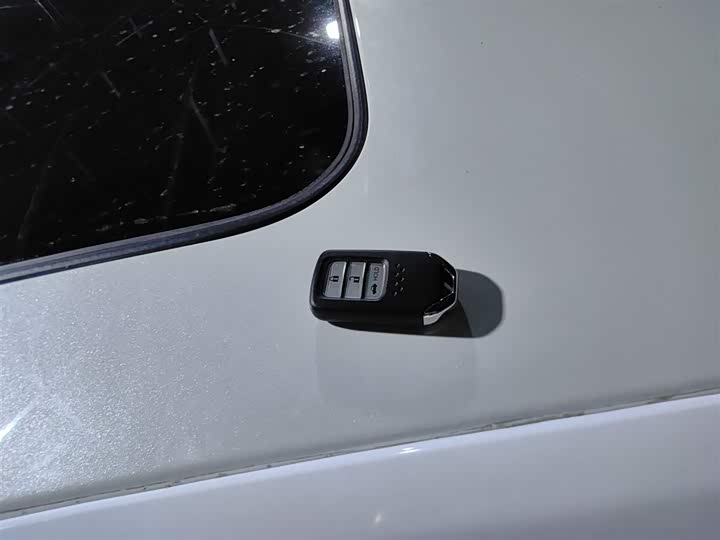 Фото 9 - Honda Accord