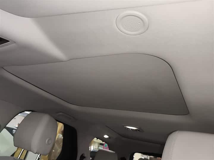 Фото 18 - Land Rover Discovery