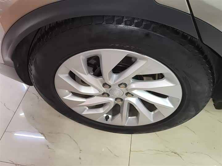 Фото 26 - Land Rover Discovery