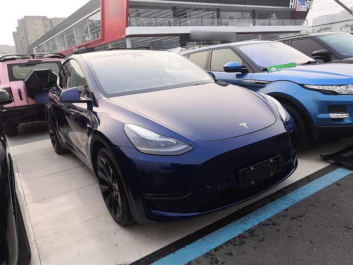 Фото 4 - Tesla Model Y