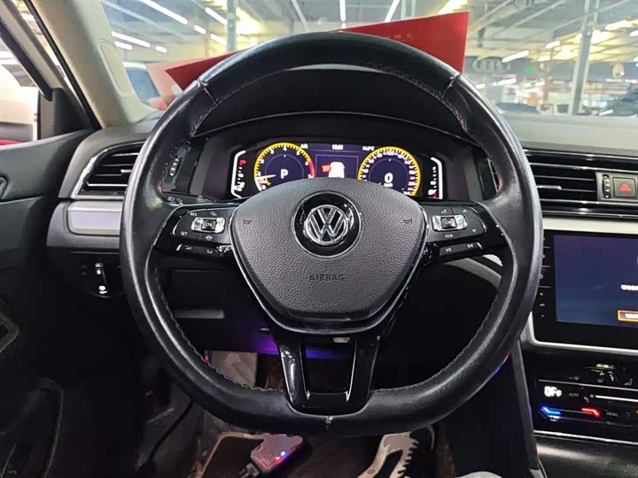 Фото 11 - Volkswagen Lamando L