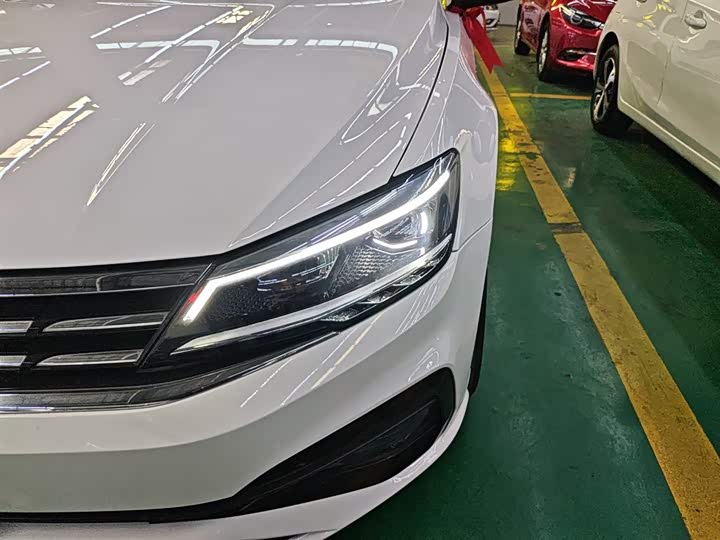 Фото 24 - Volkswagen Lamando L