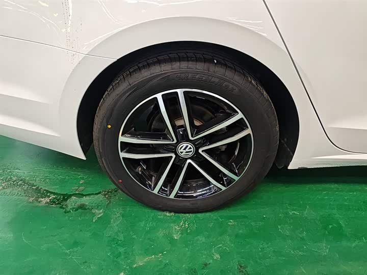 Фото 26 - Volkswagen Lamando L